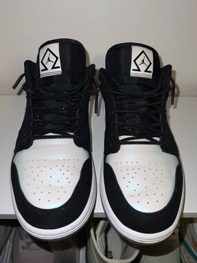 Nike Air Jordan 1 Low SE in the "Diamond Shorts"